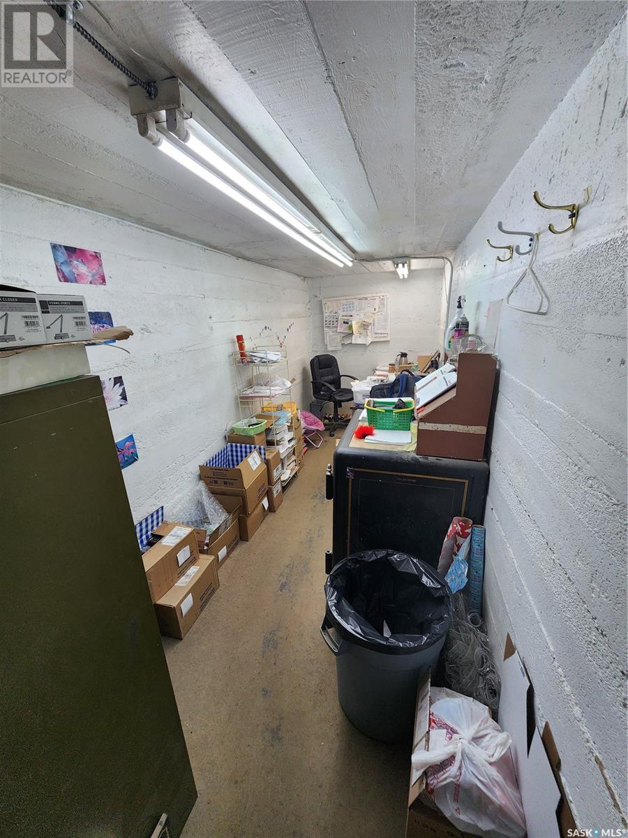 103 Main Street, Radville, Saskatchewan  S0C 2G0 - Photo 21 - SK981143