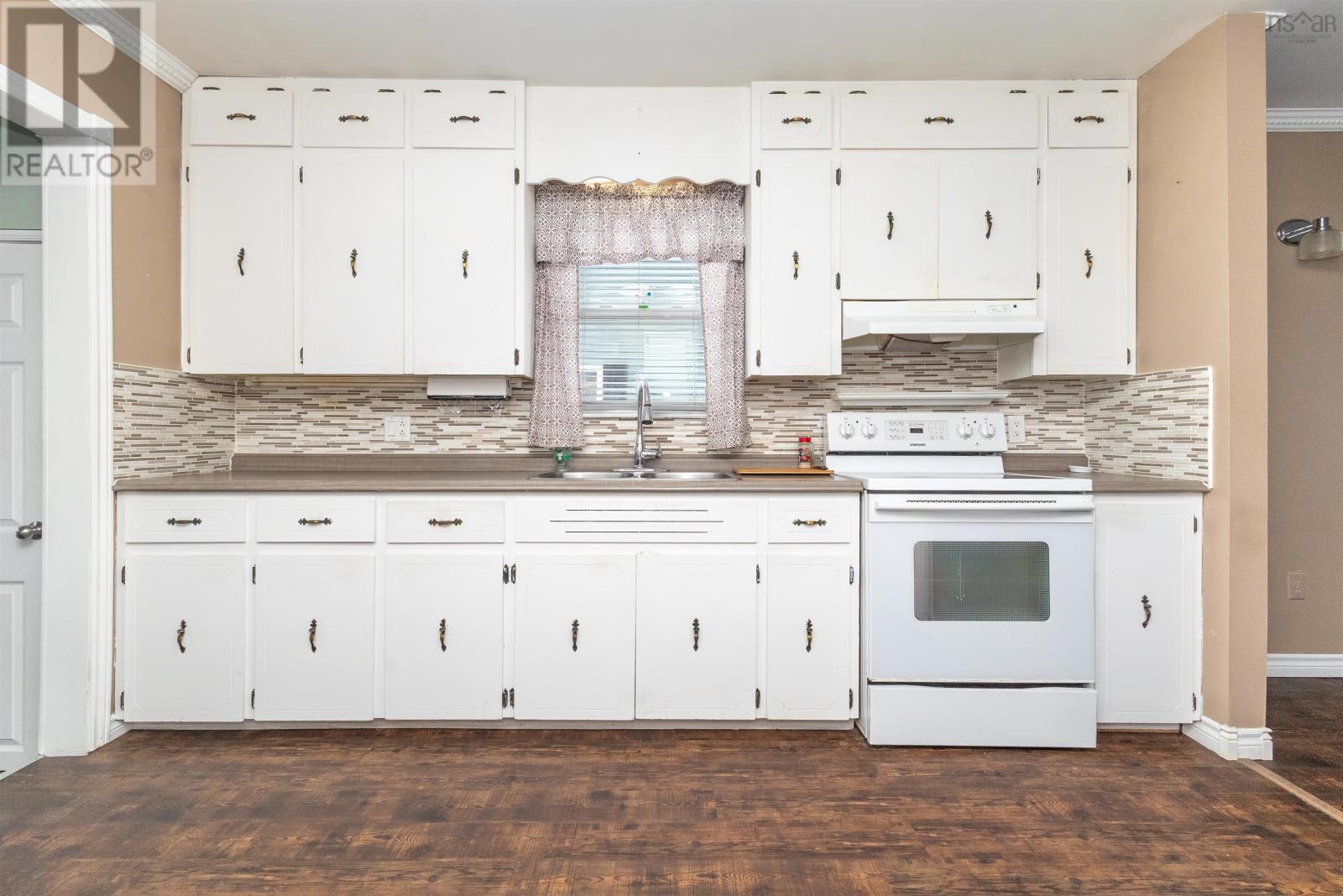 107 Ocean Avenue, Glace Bay, Nova Scotia  B1A 3V5 - Photo 10 - 202503513