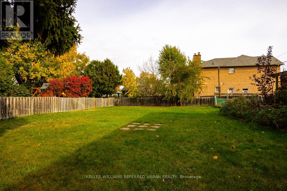 1 Dunsmore Gardens, Toronto, Ontario  M3H 3M1 - Photo 13 - C11986840