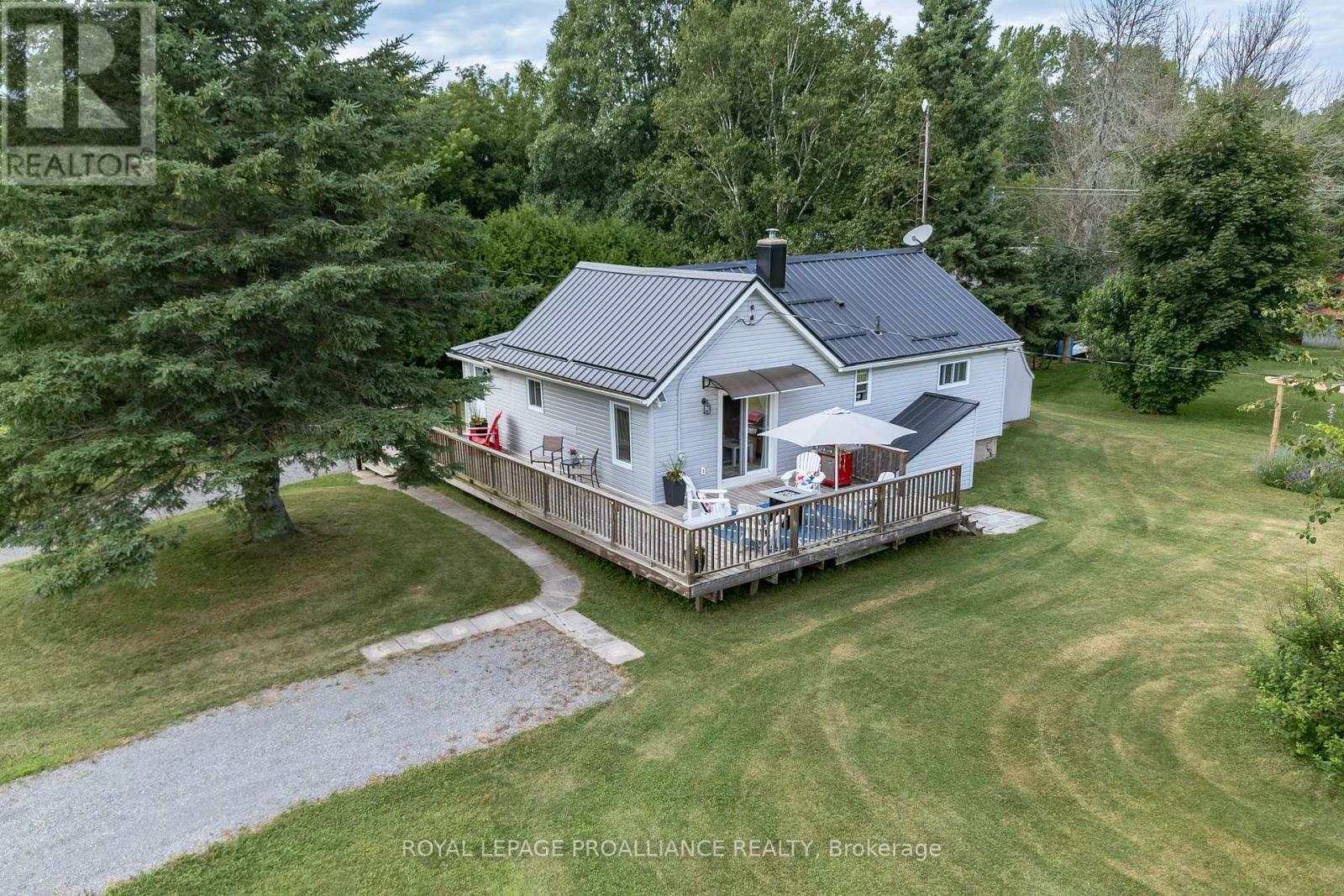 3191 COUNTY RD 10, Prince Edward County, Ontario