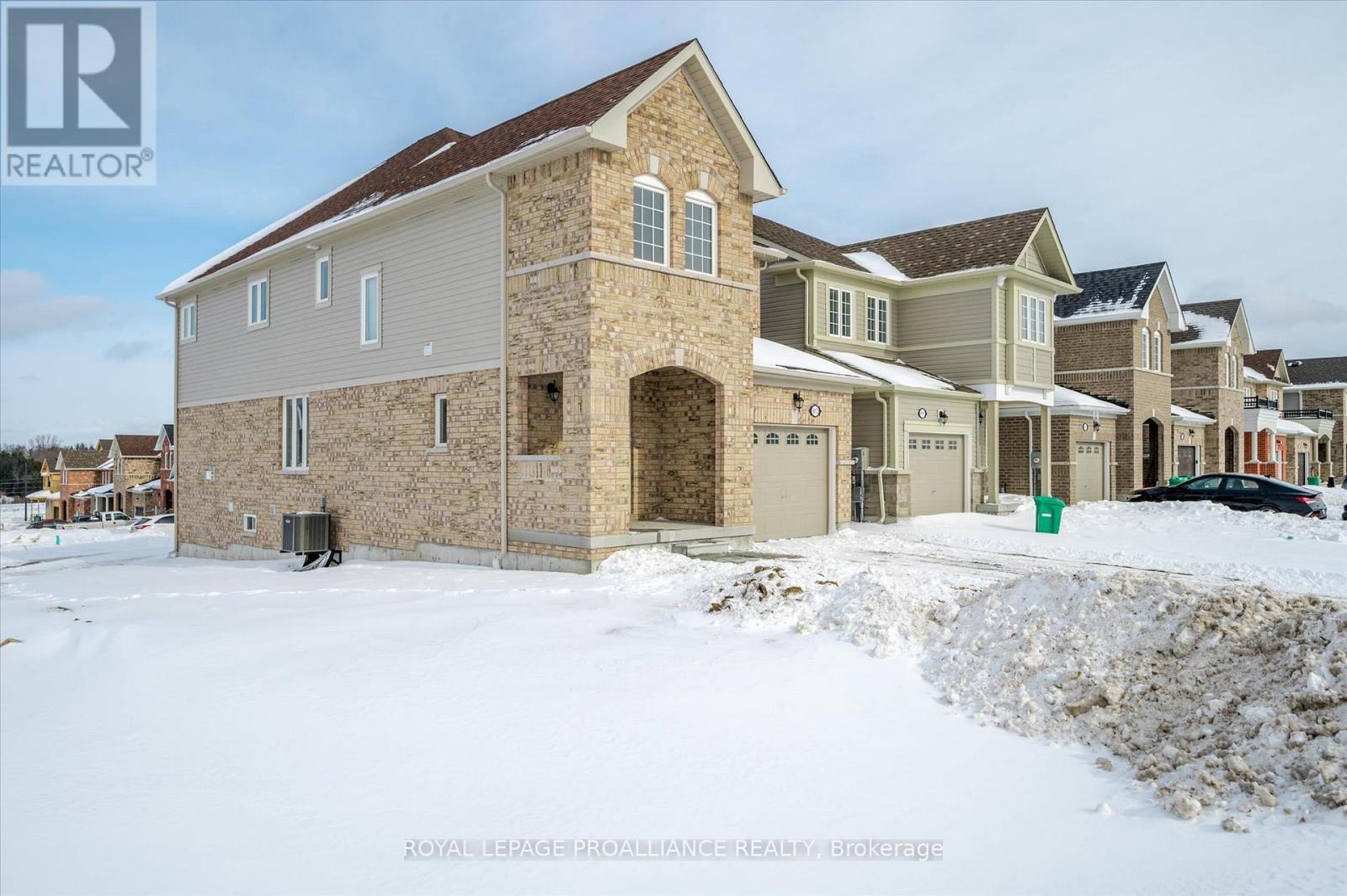 Property at 902 BAMFORD TERRACE image 2