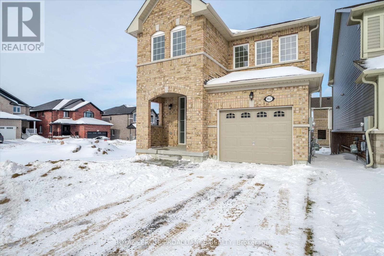 Property at 902 BAMFORD TERRACE image 3