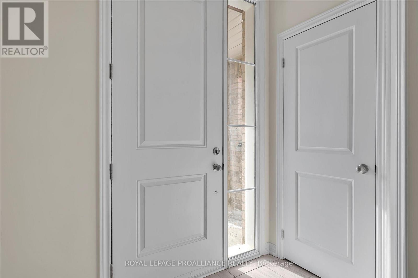 Property at 902 BAMFORD TERRACE image 5