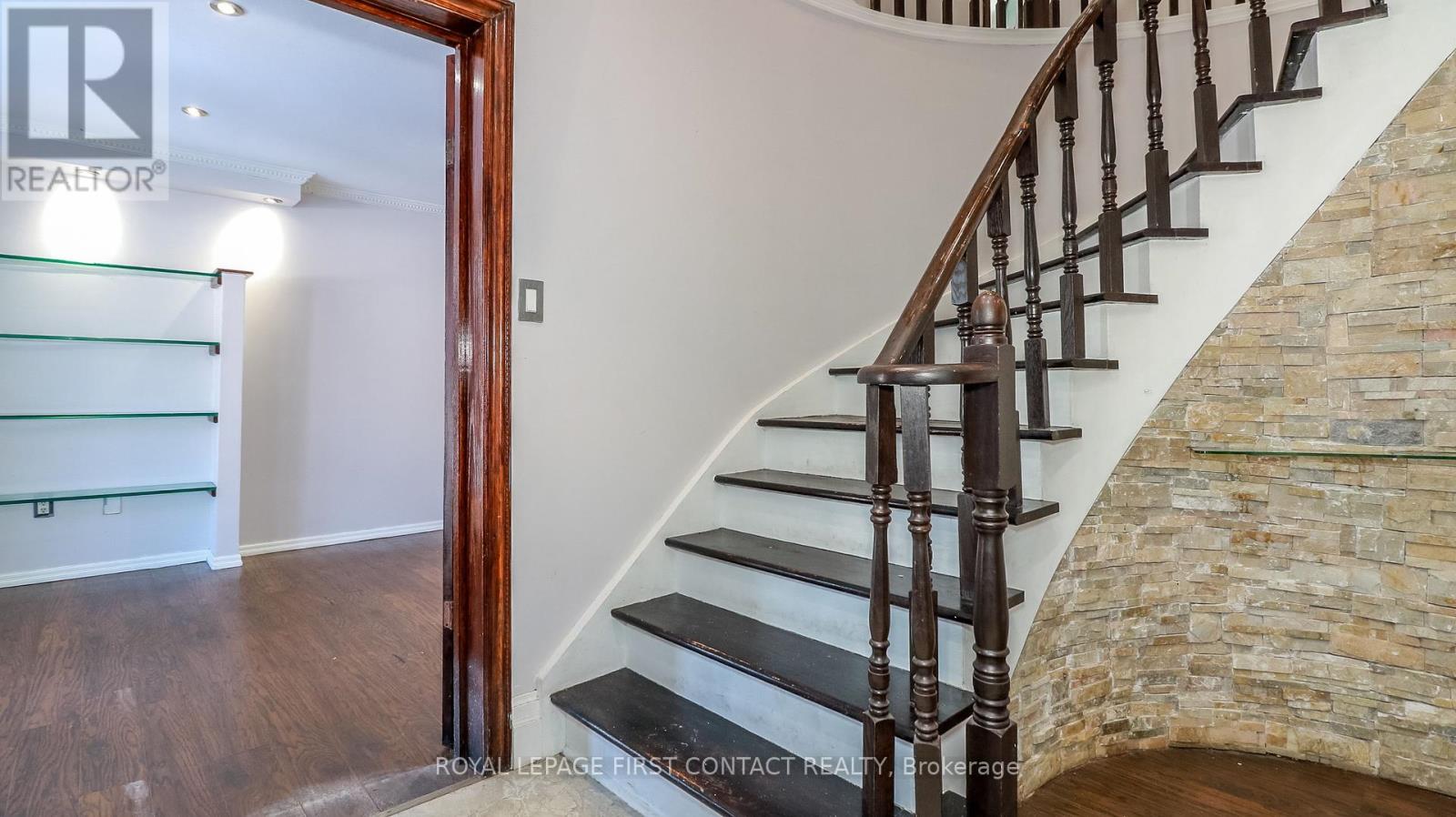 Property at 104 BROWN STREET image 3