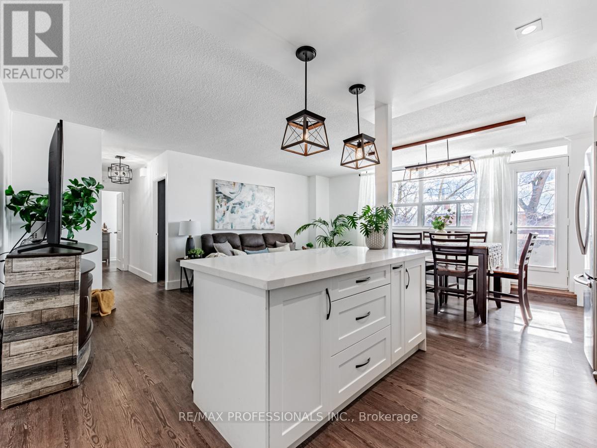 Property at 206 - 541 BLACKTHORN AVENUE image 1
