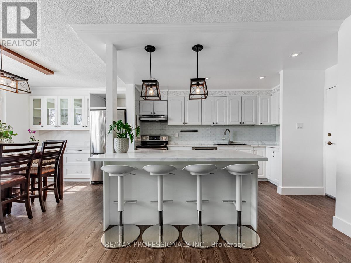 Property at 206 - 541 BLACKTHORN AVENUE image 4