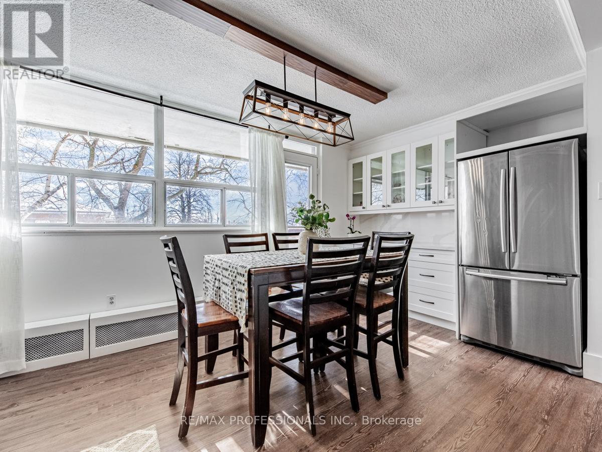 Property at 206 - 541 BLACKTHORN AVENUE image 5