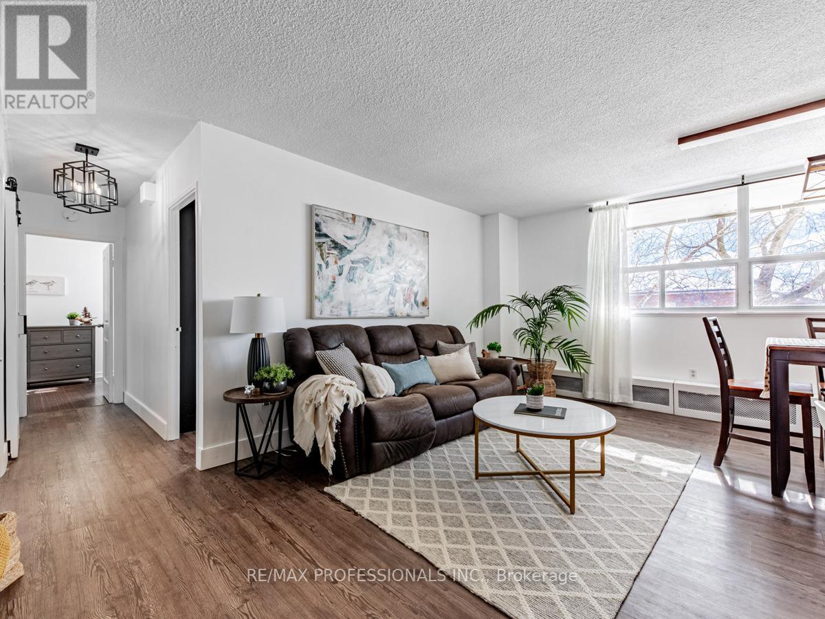 206 - 541 Blackthorn Avenue, Toronto, Ontario  M6M 5A6 - Photo 9 - W11986972