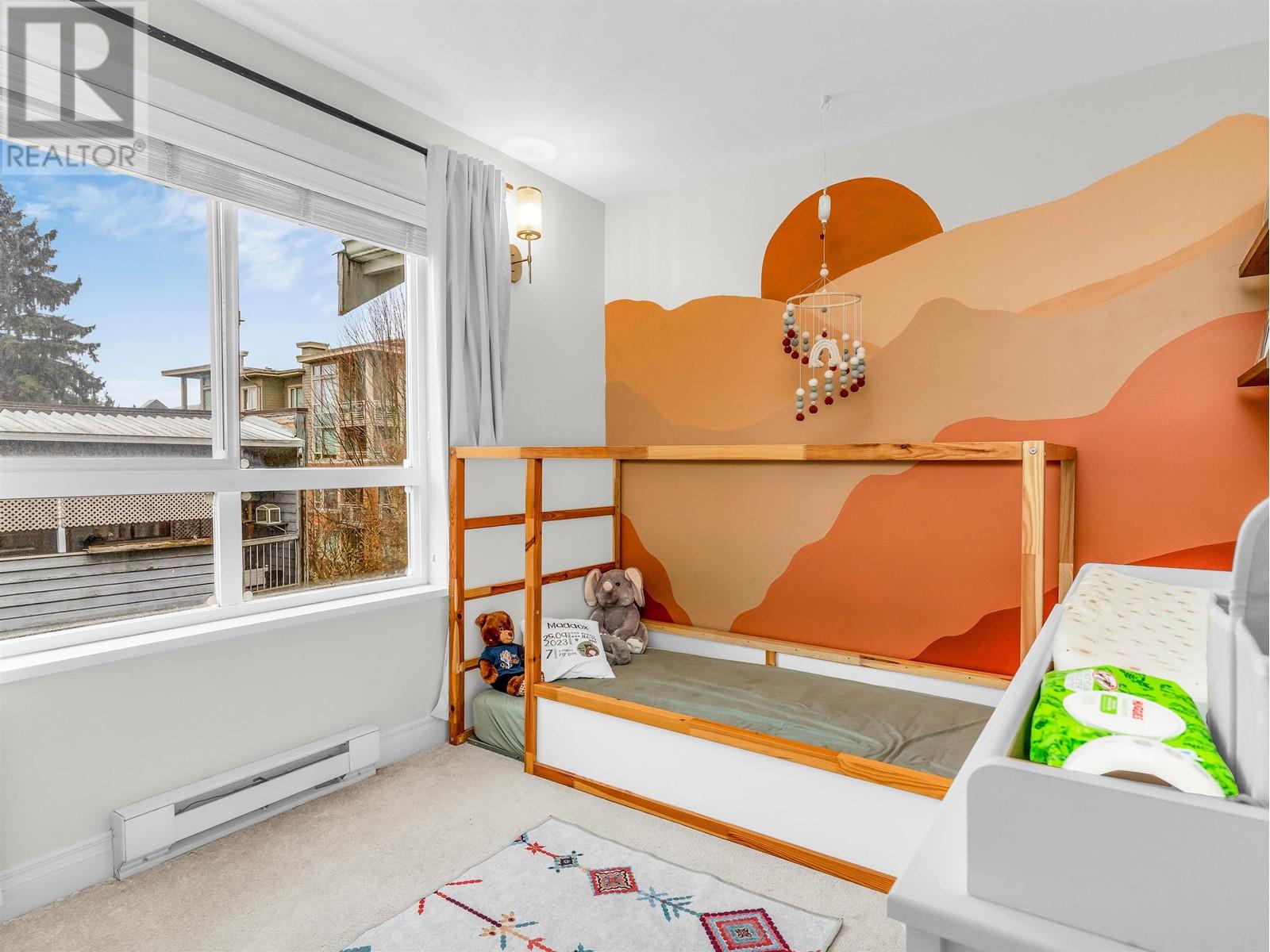 303 128 W 21 Street, North Vancouver, British Columbia  V7M 1Y9 - Photo 4 - R2970275
