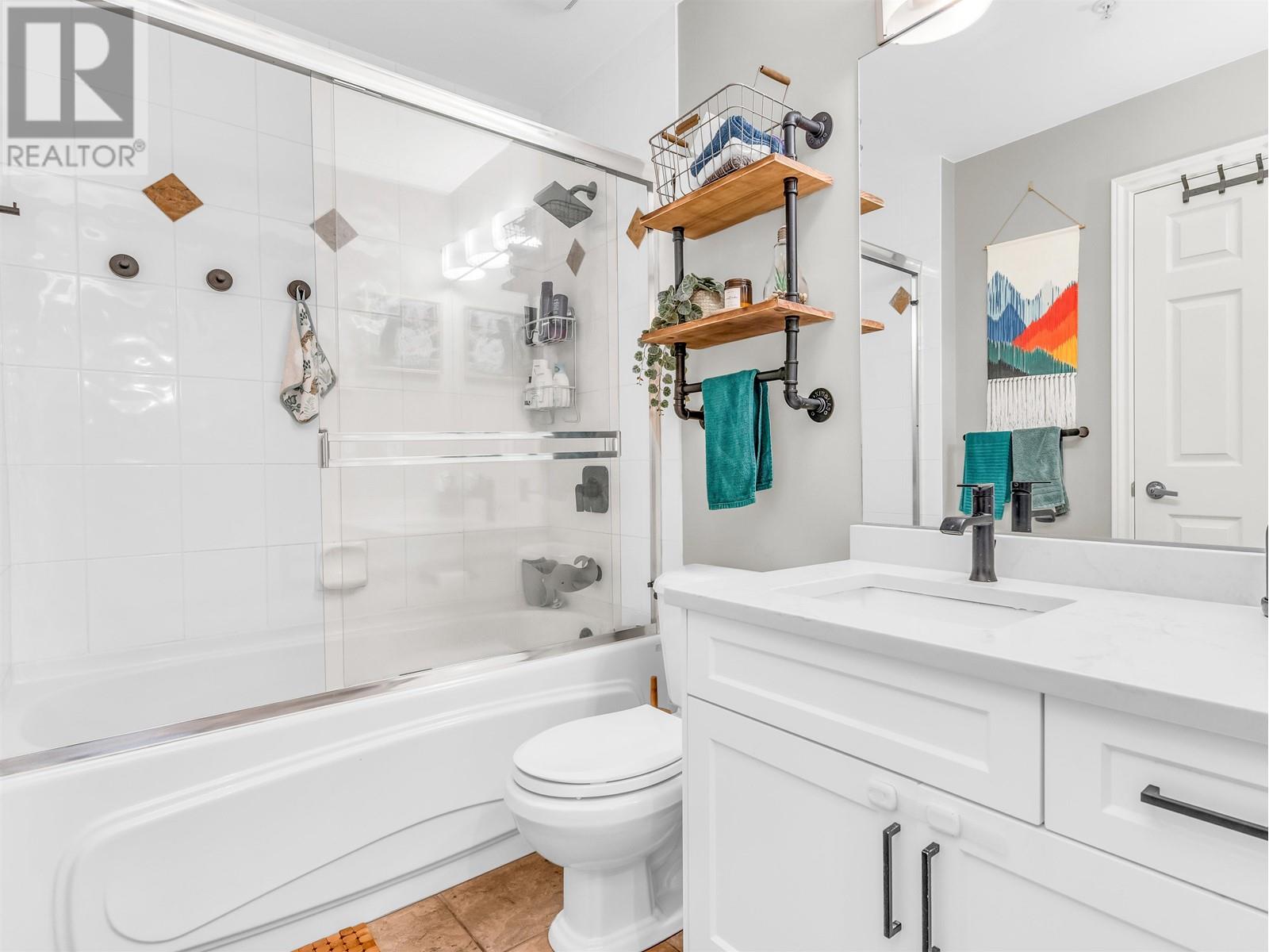 303 128 W 21 Street, North Vancouver, British Columbia  V7M 1Y9 - Photo 8 - R2970275