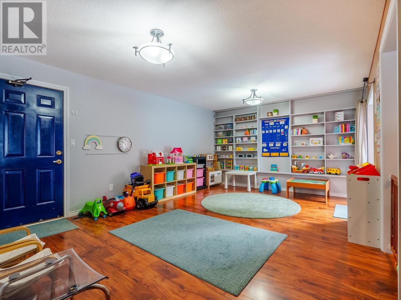 Property at 1042 VICTORIA DRIVE image 5