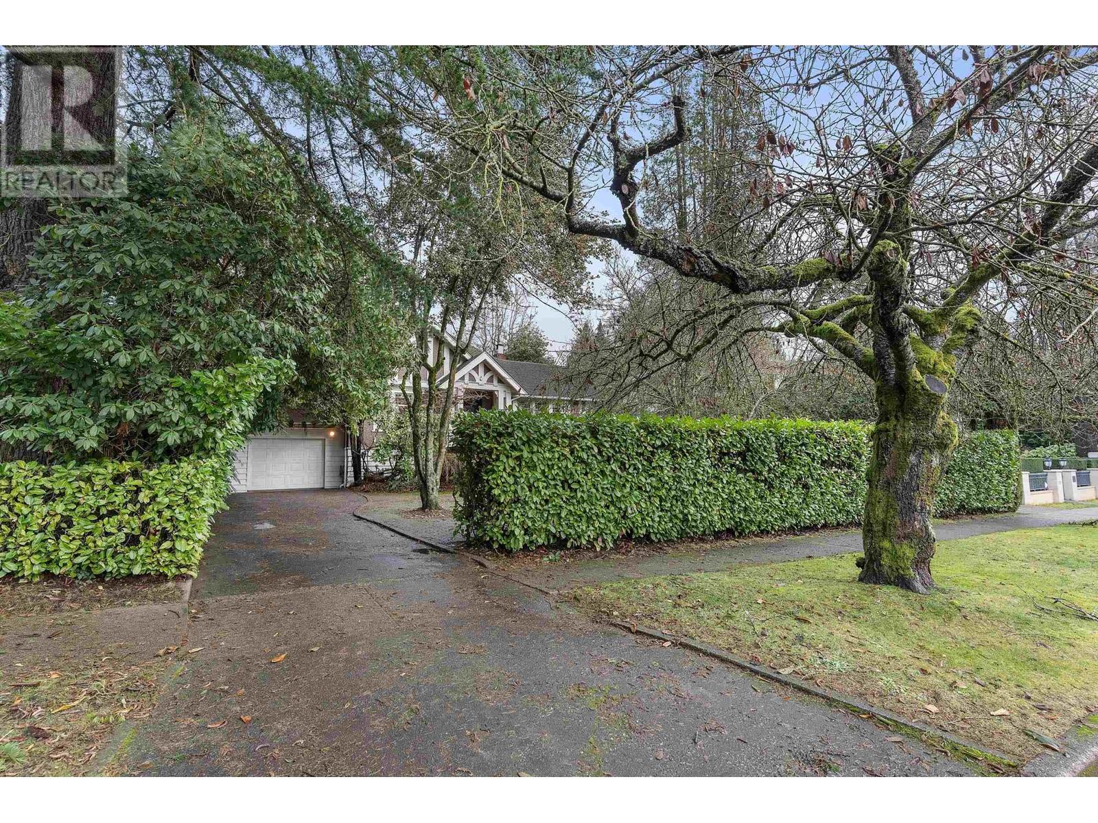 Property at 6388 CHURCHILL STREET image 3