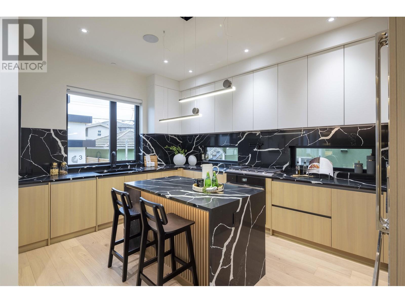 2111 E 46th Avenue, Vancouver, British Columbia  V5P 1P3 - Photo 9 - R2970242