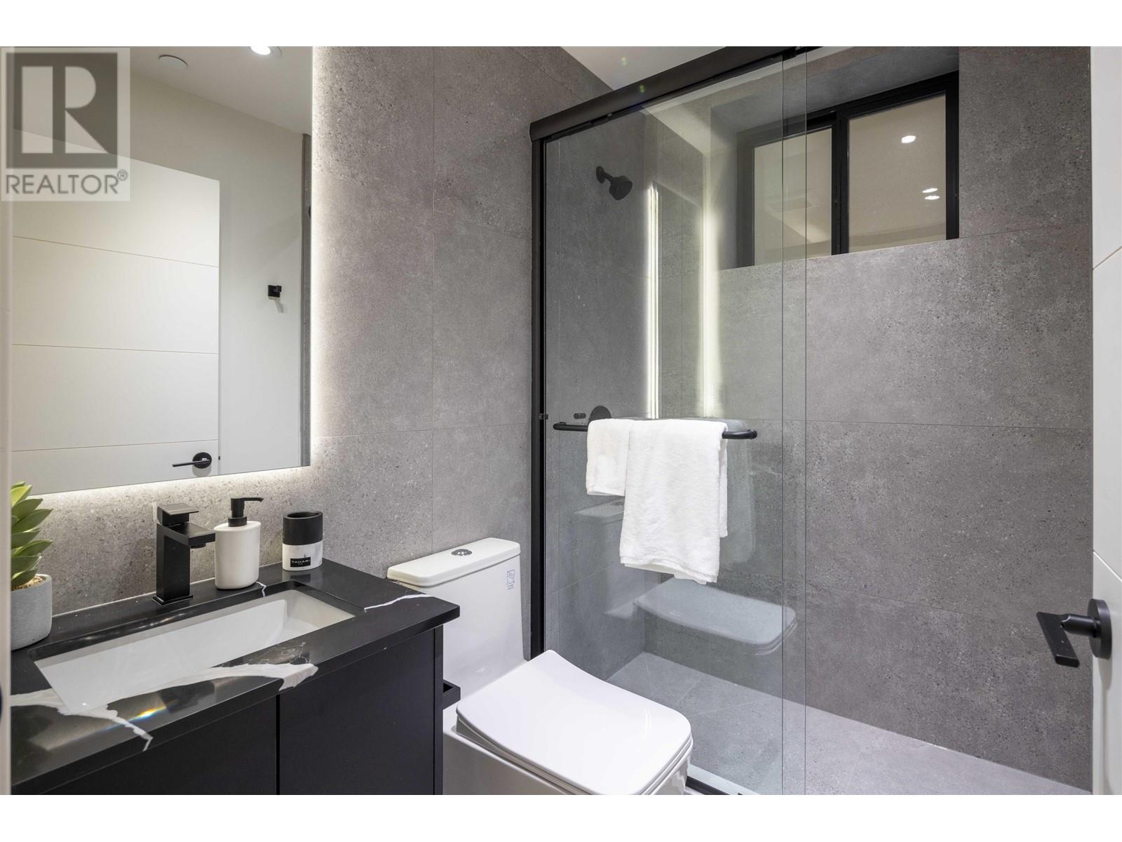 2111 E 46th Avenue, Vancouver, British Columbia  V5P 1P3 - Photo 12 - R2970242