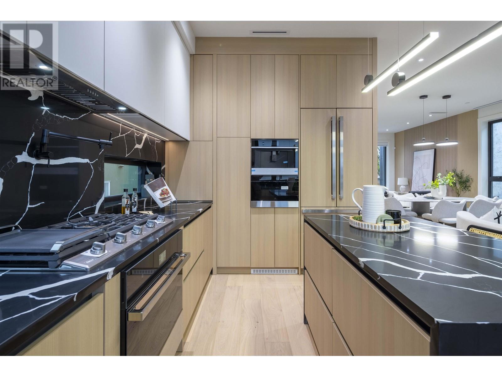 2111 E 46th Avenue, Vancouver, British Columbia  V5P 1P3 - Photo 11 - R2970242