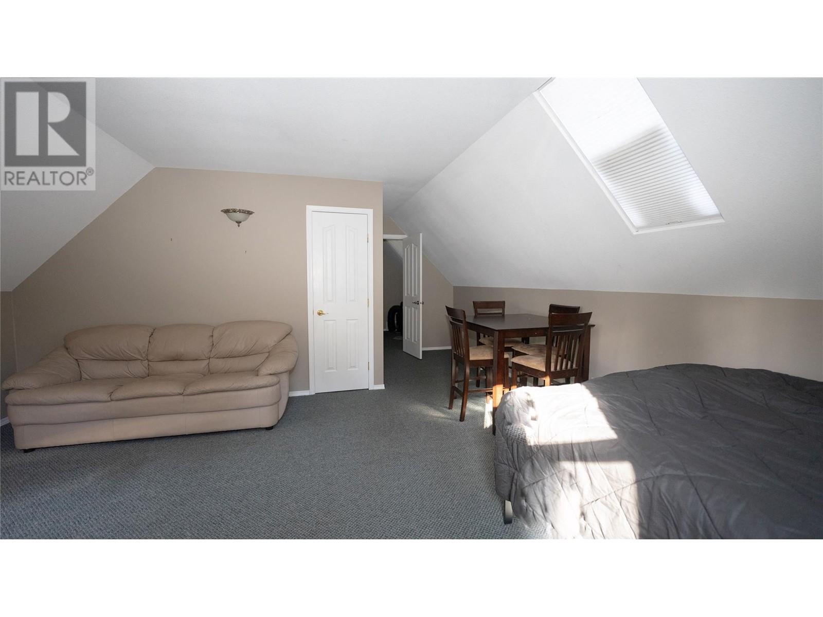 401 Gillis Avenue, Sicamous, British Columbia  V0E 2V1 - Photo 7 - 10336409