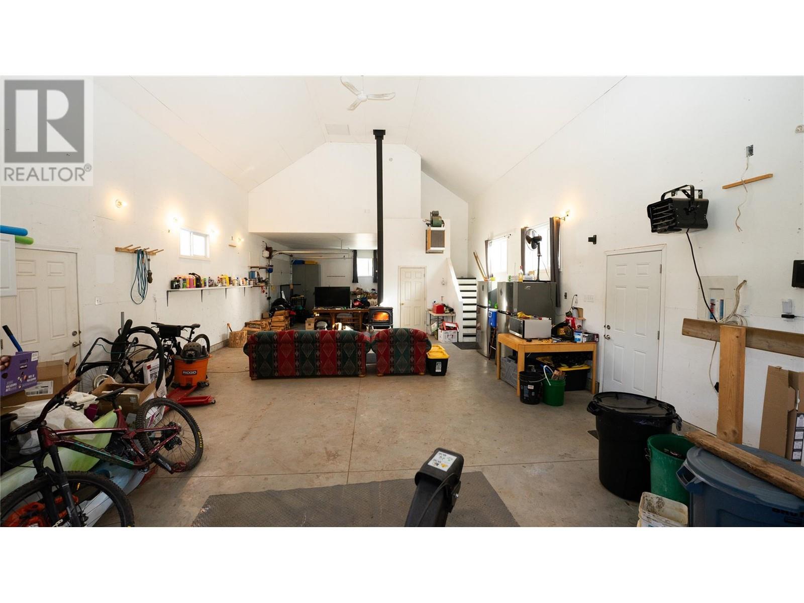 401 Gillis Avenue, Sicamous, British Columbia  V0E 2V1 - Photo 8 - 10336409