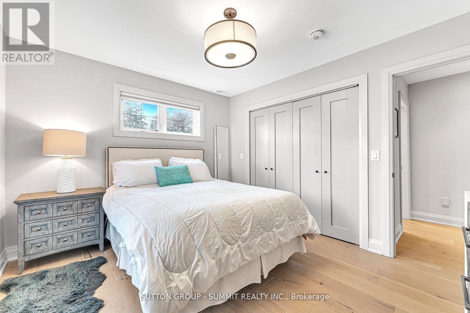 31 Oakwood Avenue N, Mississauga, Ontario  L5G 3L9 - Photo 13 - W11987149