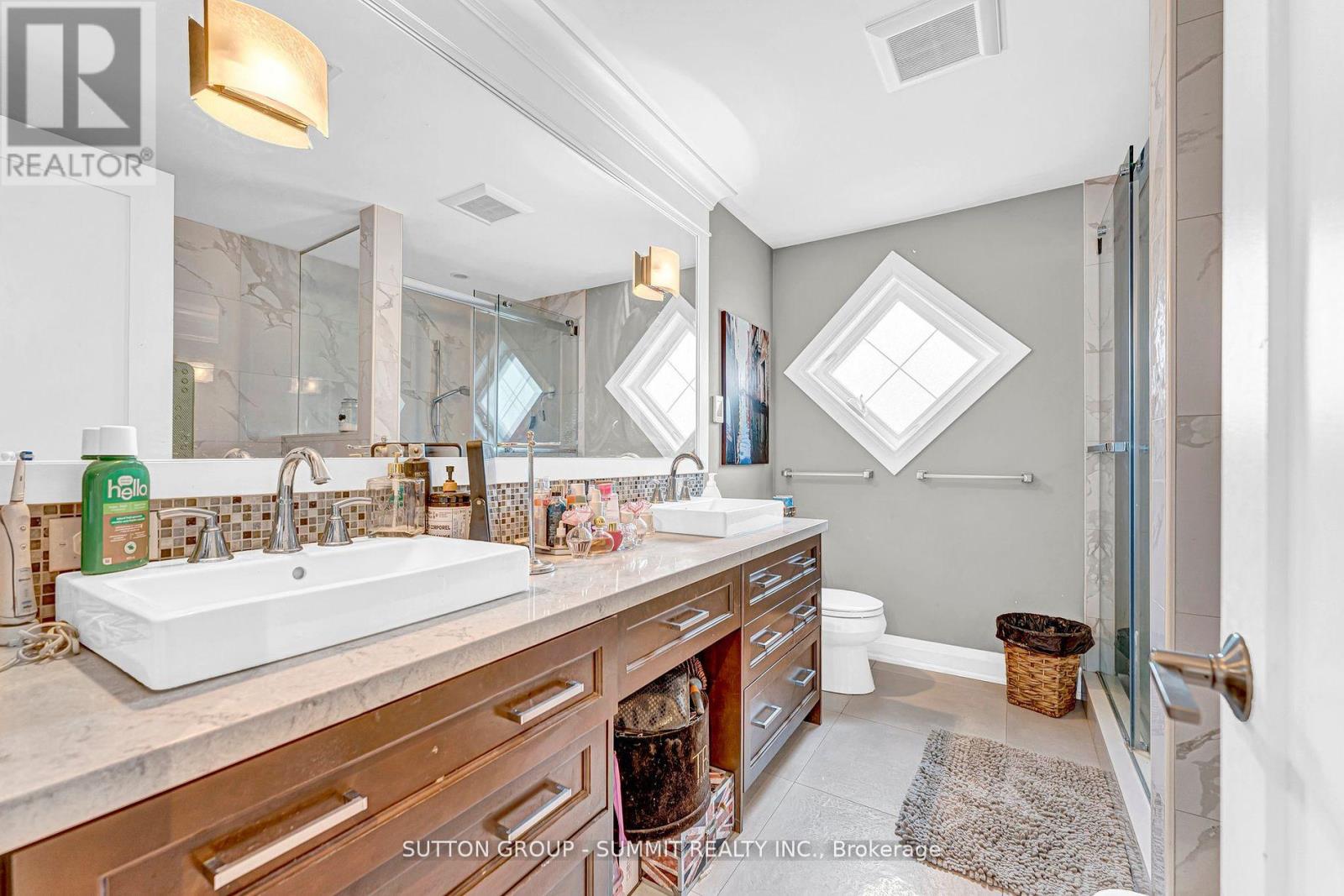 31 Oakwood Avenue N, Mississauga, Ontario  L5G 3L9 - Photo 29 - W11987149