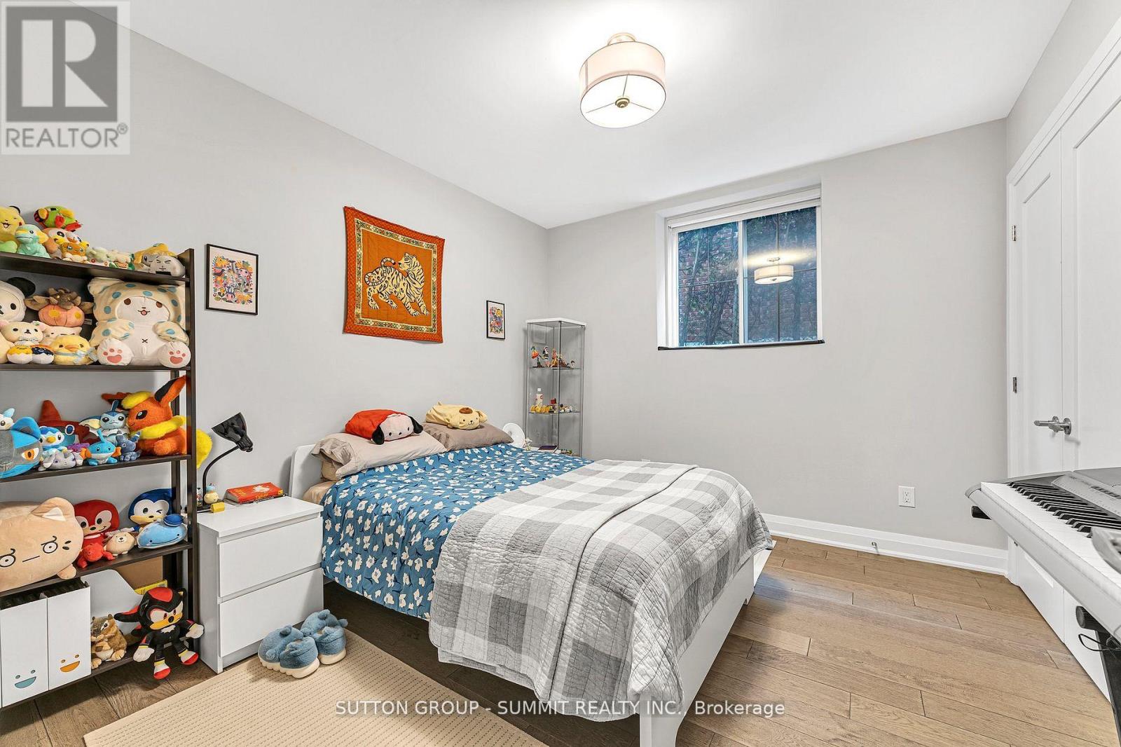 31 Oakwood Avenue N, Mississauga, Ontario  L5G 3L9 - Photo 32 - W11987149