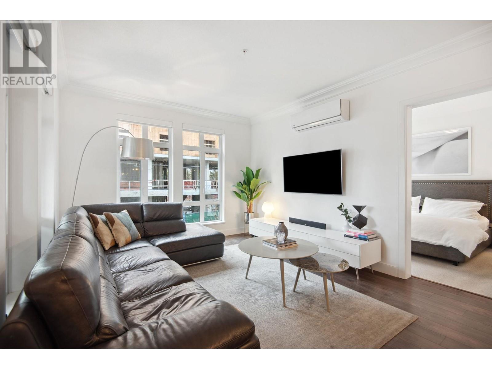 Listing Picture 2 of 14 : 208 168 E 35TH AVENUE, Vancouver / 溫哥華 - 魯藝地產 Yvonne Lu Group - MLS Medallion Club Member