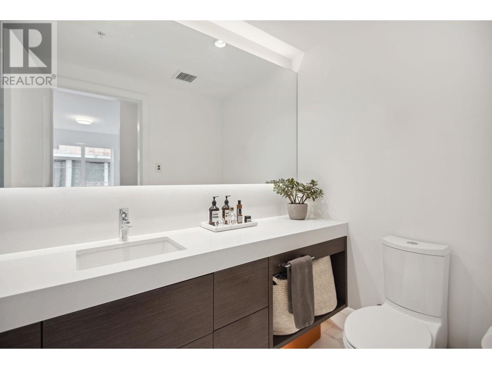 Listing Picture 8 of 14 : 208 168 E 35TH AVENUE, Vancouver / 溫哥華 - 魯藝地產 Yvonne Lu Group - MLS Medallion Club Member