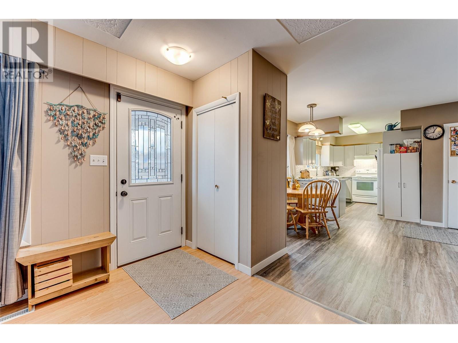 Property at 3806 36A Street image 2