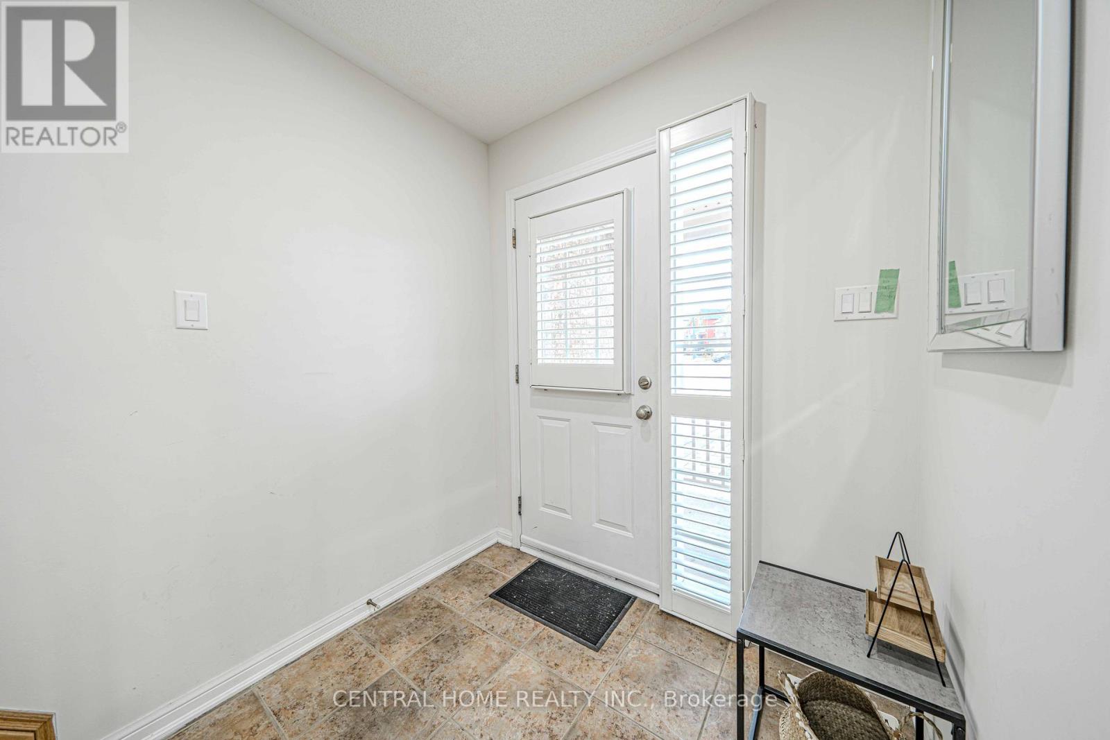 Property at 340 CARLISSA RUN image 3