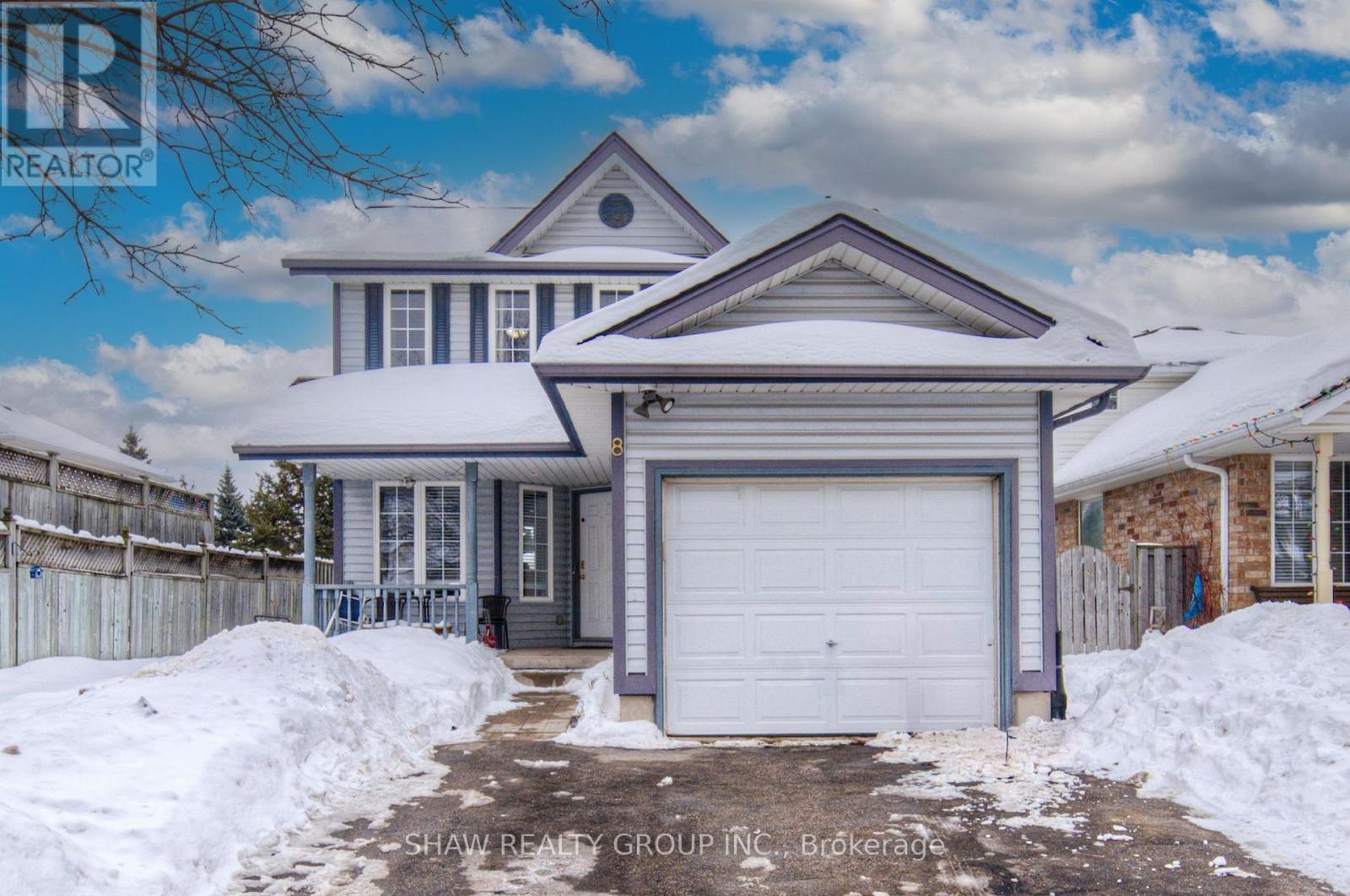 8 CRAWFORD CRESCENT, Cambridge, Ontario