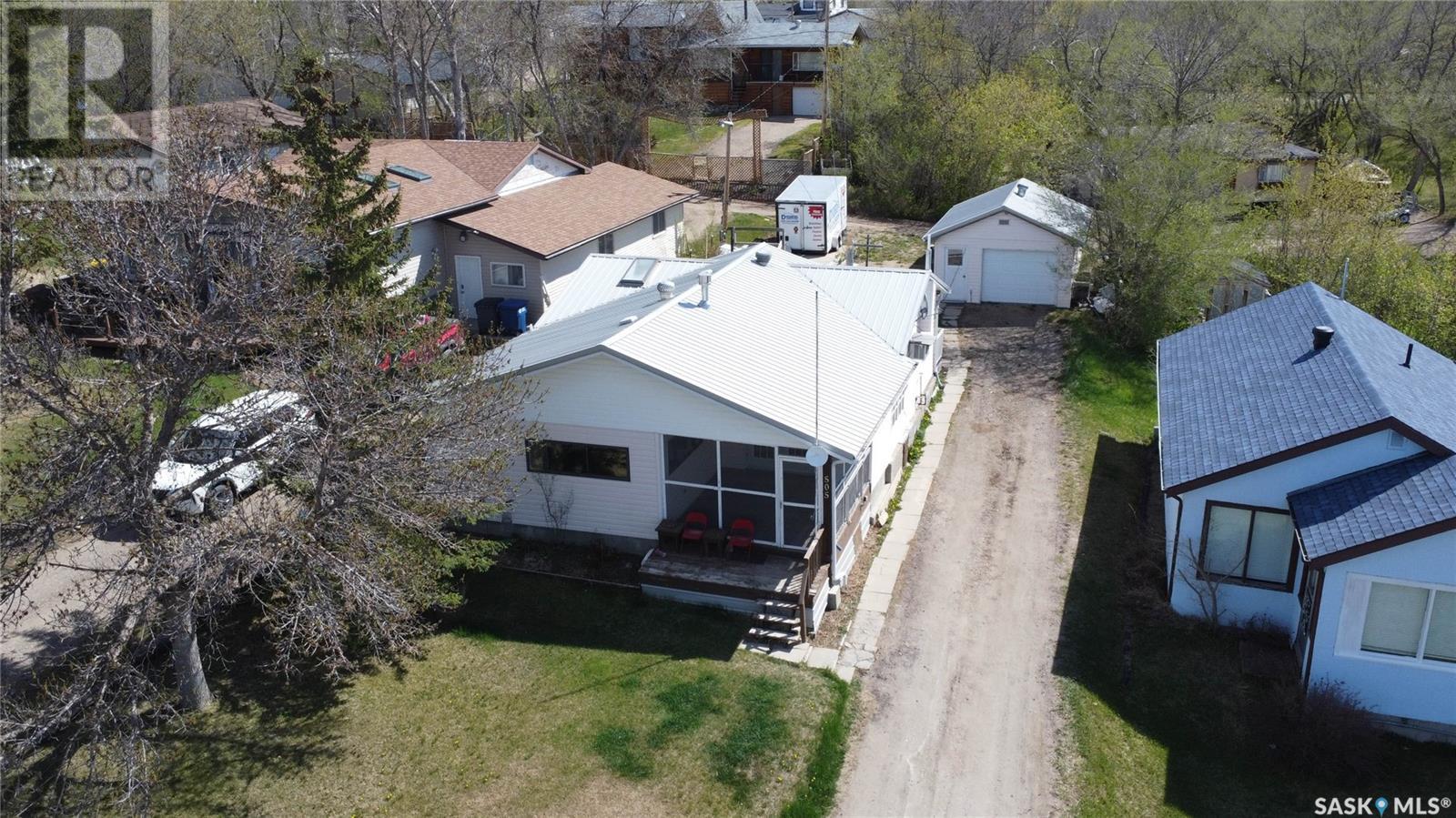 Property at 505 Scarborough STREET image 2
