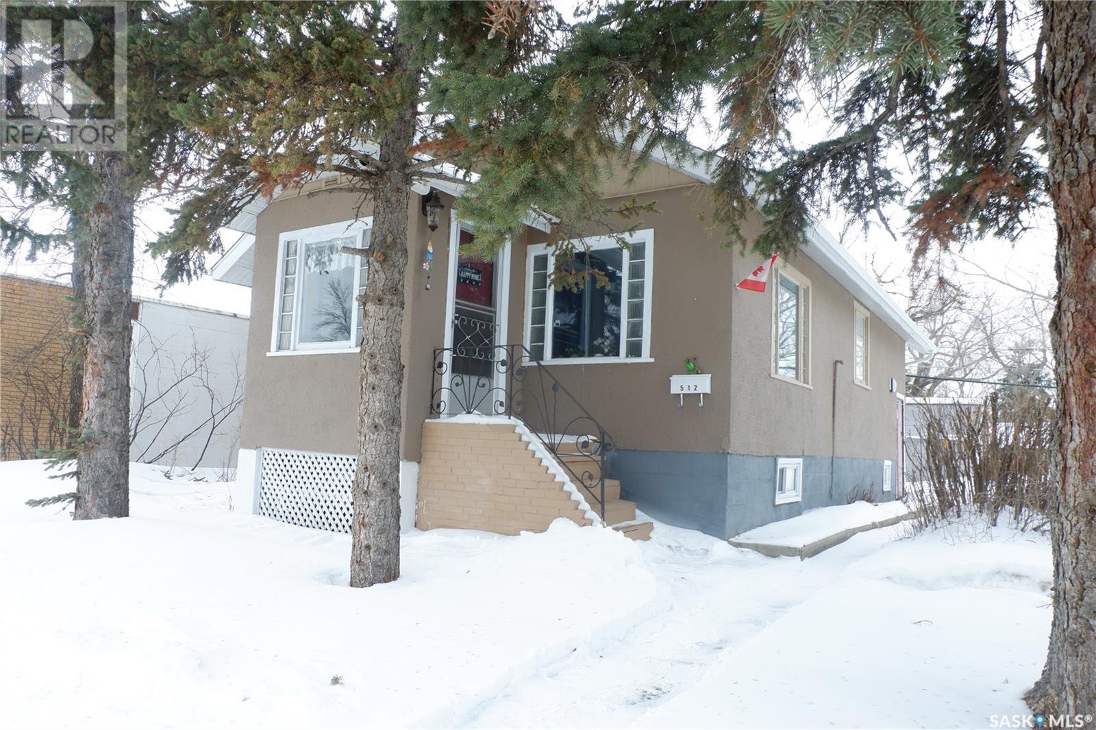 Property at 512 Centre STREET image 1