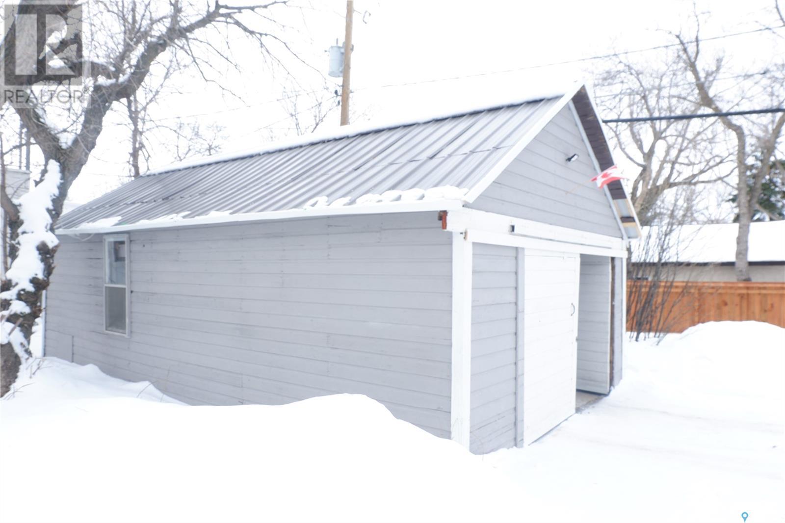 Property at 512 Centre STREET image 2