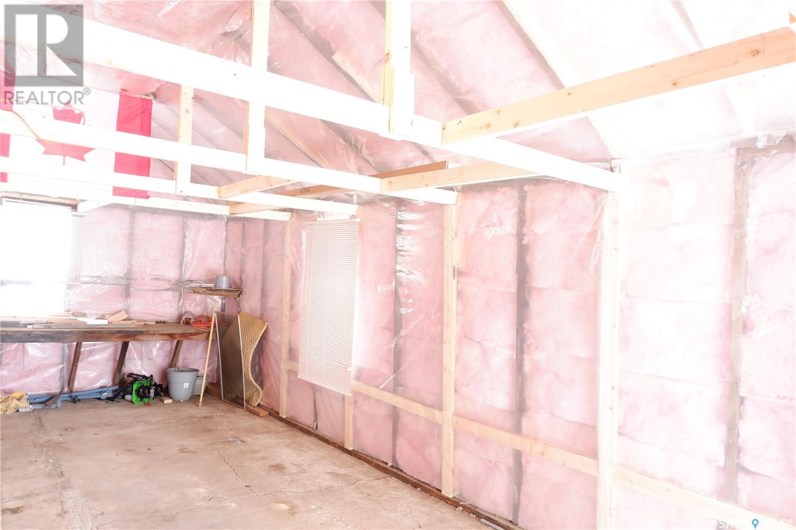 Property at 512 Centre STREET image 4
