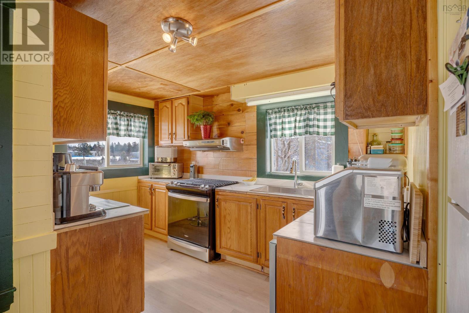 2302 Highway 1, Grosses Coques, Nova Scotia  B0W 1M0 - Photo 12 - 202503523