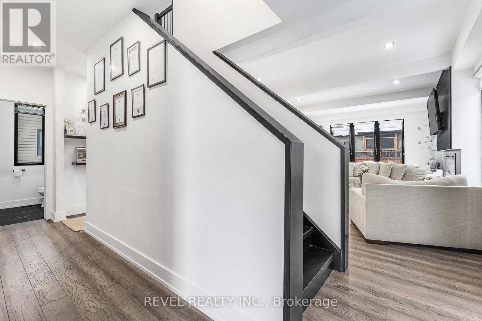 Property at 14 WILLOWBROOK DRIVE image 3