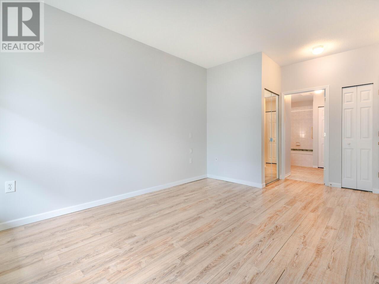 Listing Picture 15 of 24 : 121 8775 JONES ROAD, Richmond / 烈治文 - 魯藝地產 Yvonne Lu Group - MLS Medallion Club Member