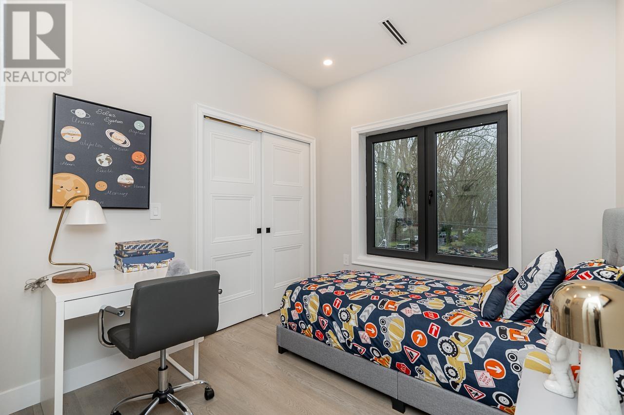 Listing Picture 21 of 35 : 3292 W 24TH AVENUE, Vancouver / 溫哥華 - 魯藝地產 Yvonne Lu Group - MLS Medallion Club Member