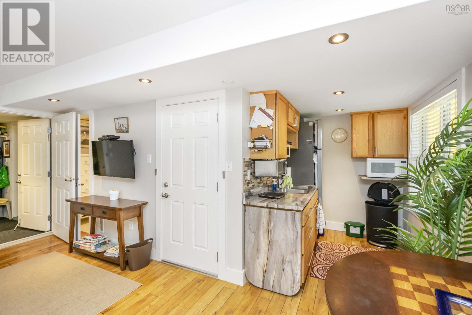 6414 Oak Street, Halifax, Nova Scotia  B3L 1H3 - Photo 42 - 202503527