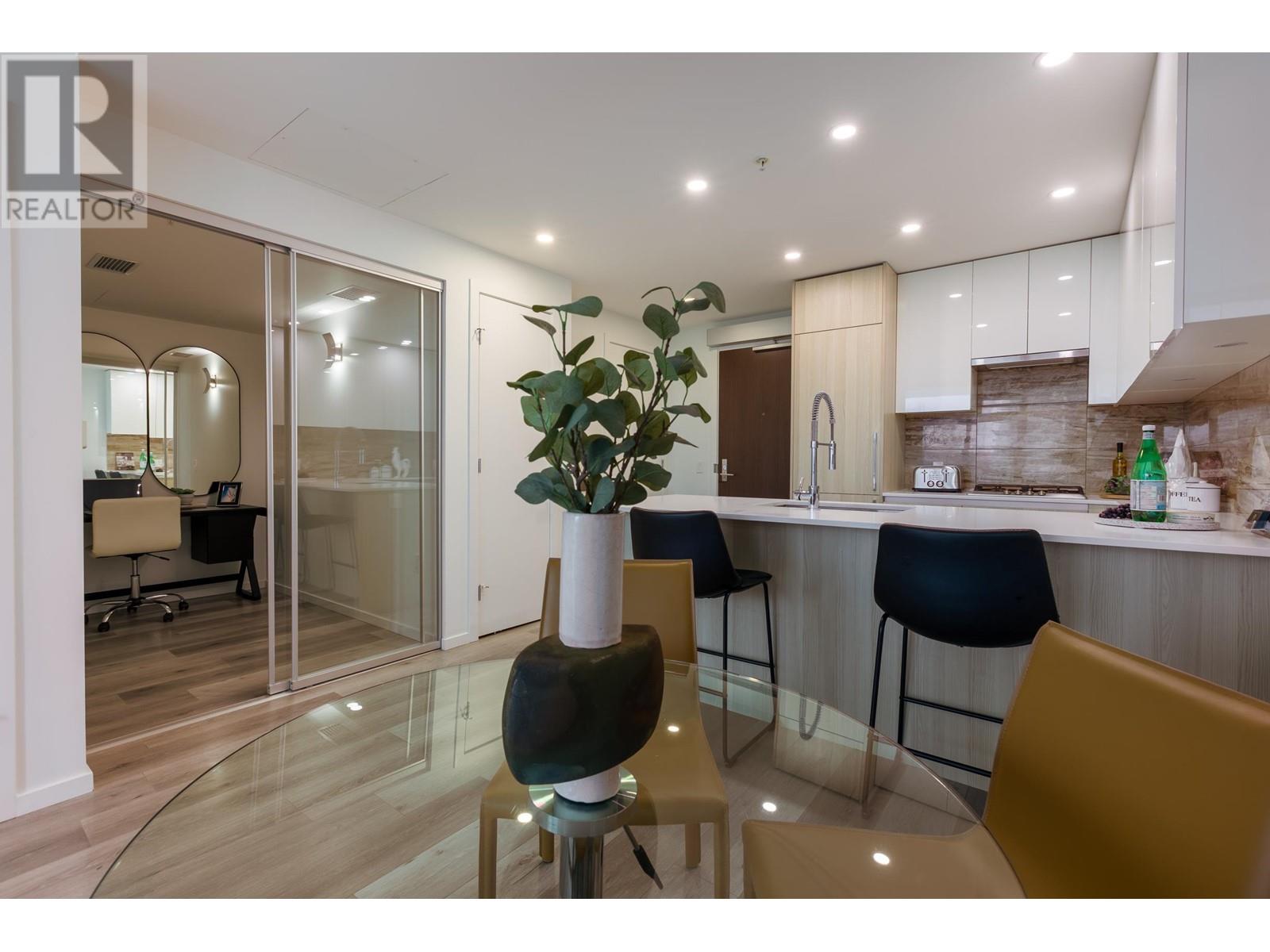 Listing Picture 13 of 28 : 606 1888 GILMORE AVENUE, Burnaby / 本拿比 - 魯藝地產 Yvonne Lu Group - MLS Medallion Club Member
