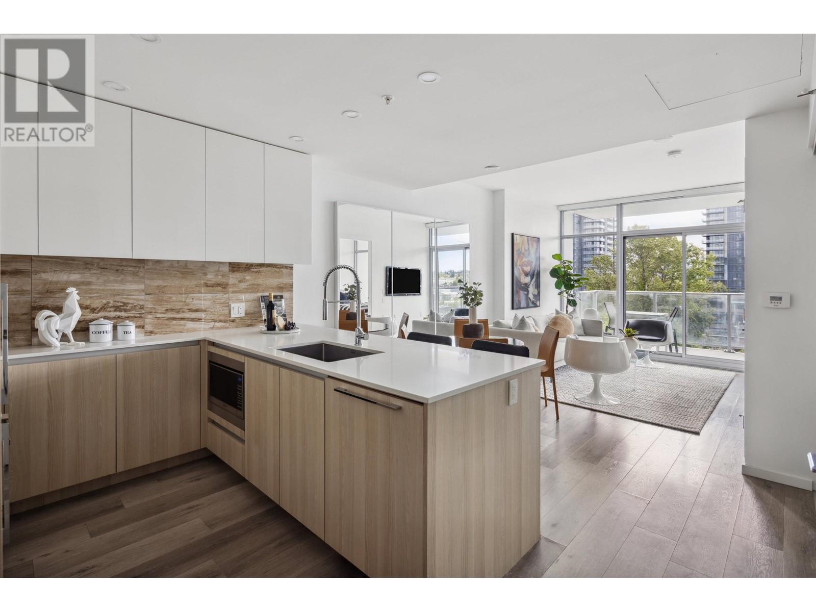 Listing Picture 7 of 28 : 606 1888 GILMORE AVENUE, Burnaby / 本拿比 - 魯藝地產 Yvonne Lu Group - MLS Medallion Club Member