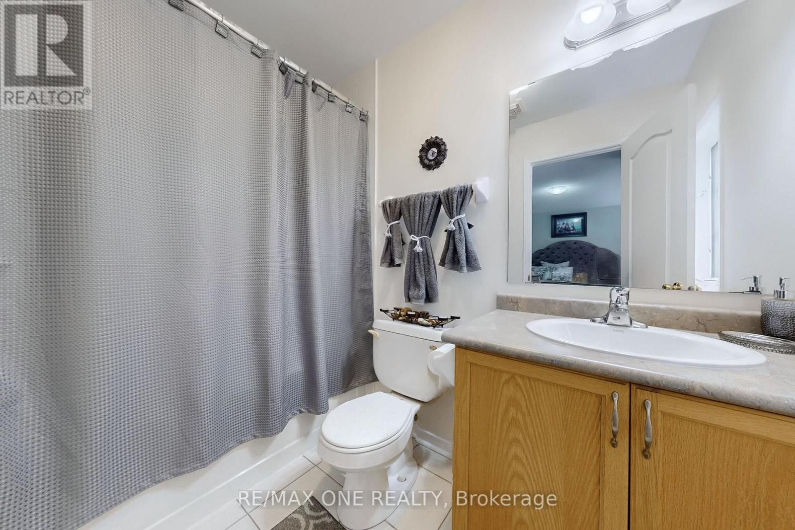 6 Blytheway Gate, Ajax, Ontario  L1T 0J5 - Photo 36 - E11987395