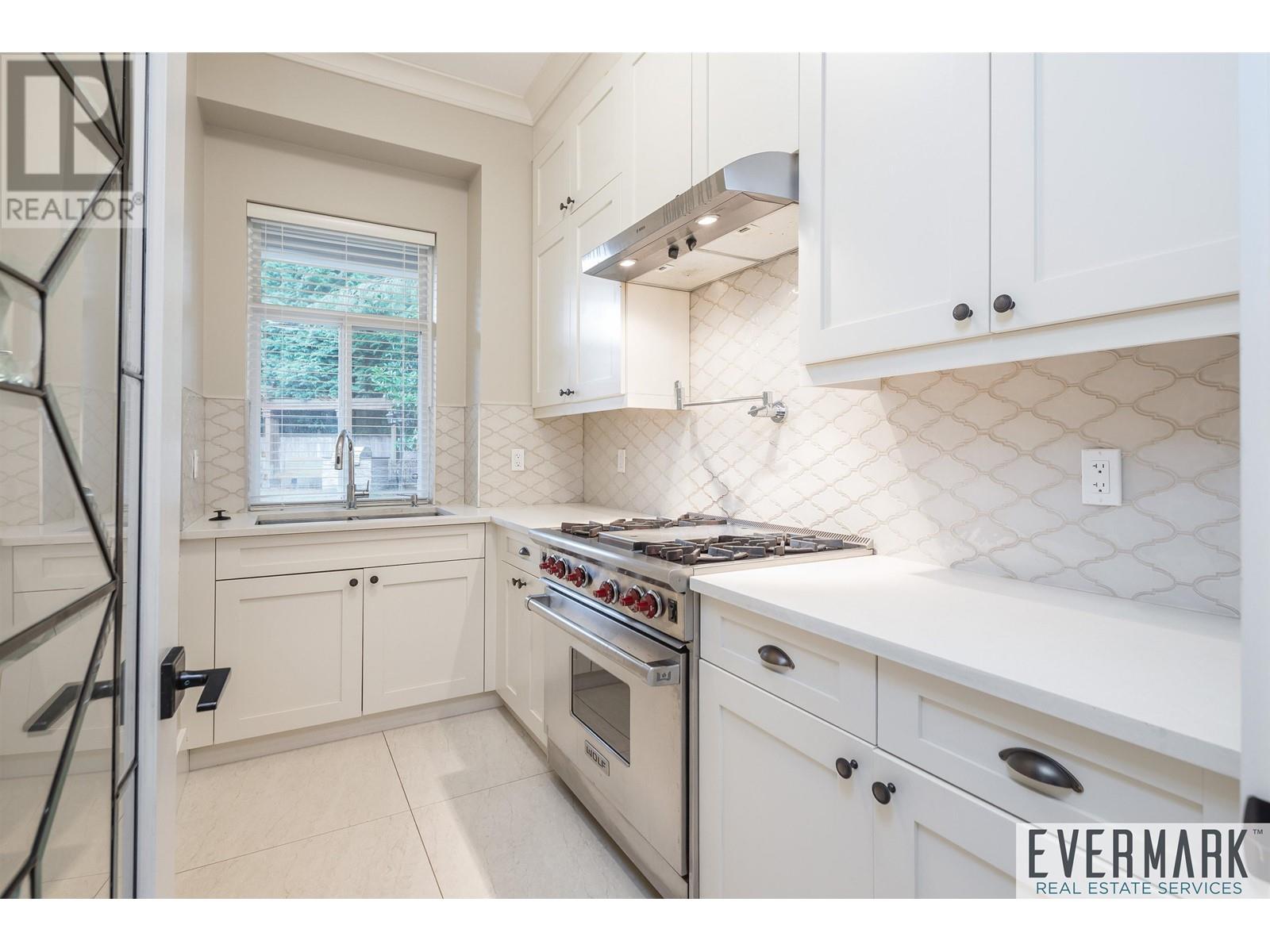 7480 Manning Court, Richmond, British Columbia  V7A 4J4 - Photo 7 - R2969315