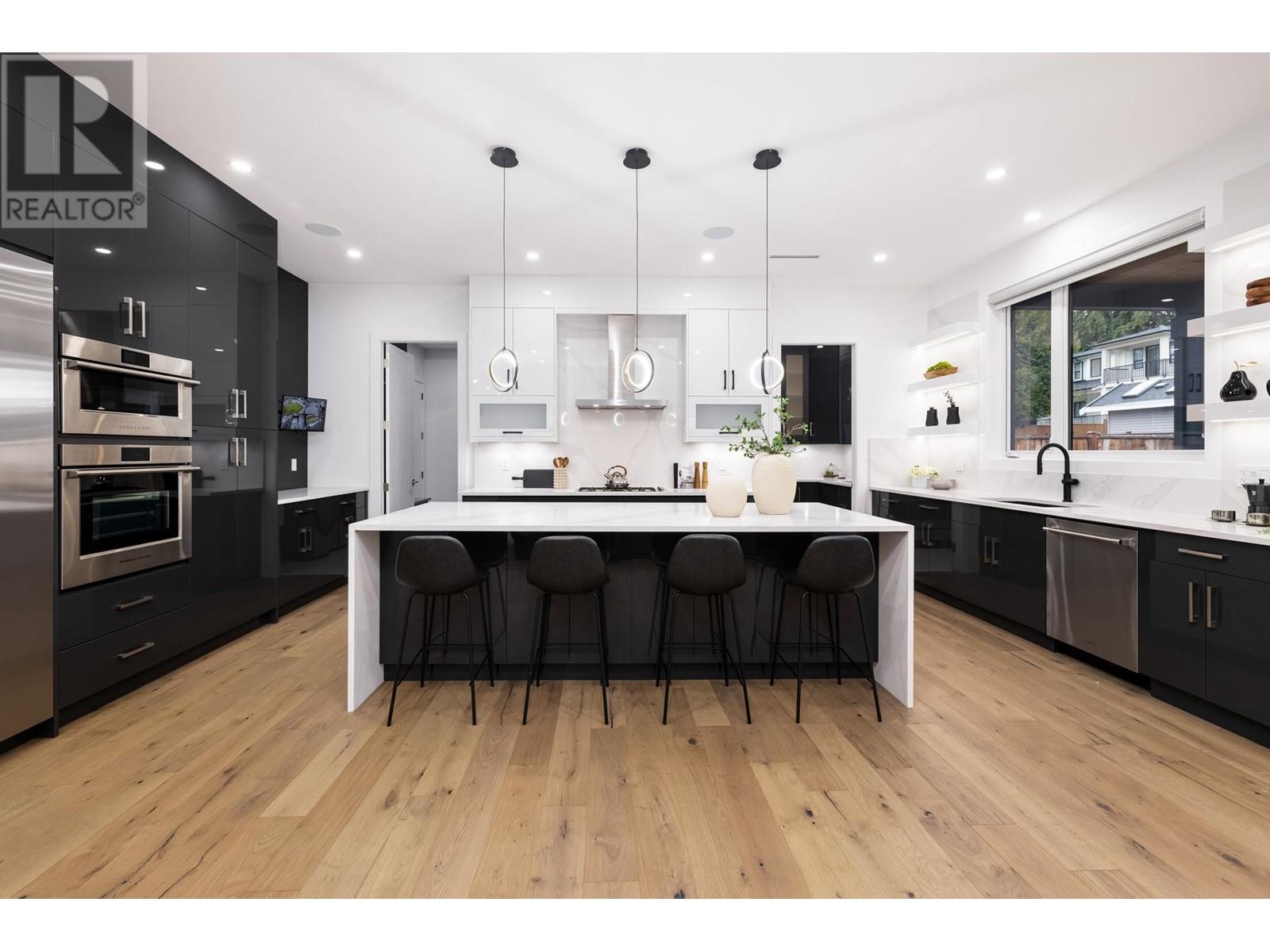 842 Runnymede Avenue, Coquitlam, British Columbia  V3J 2V2 - Photo 11 - R2970246