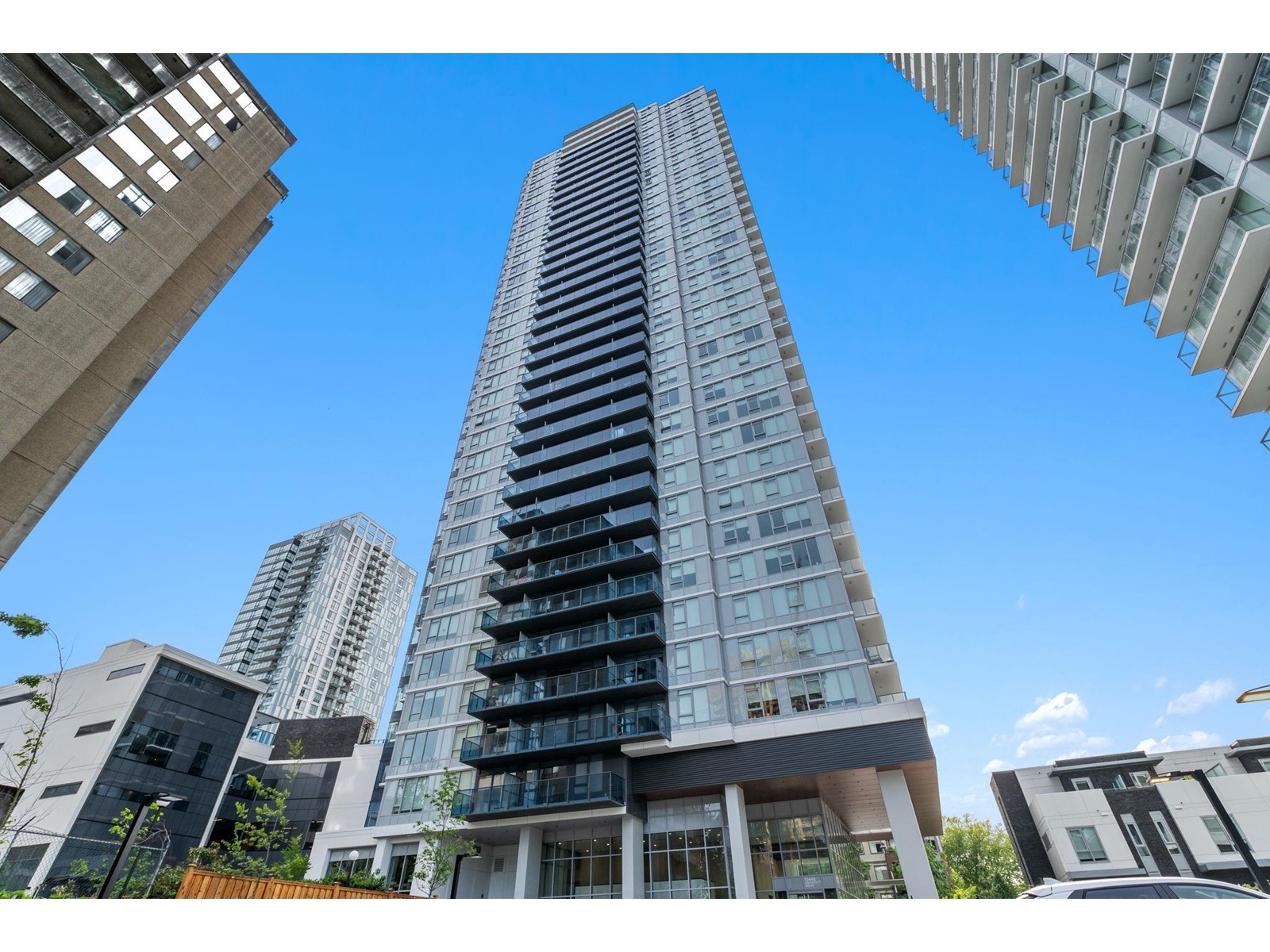 3012 10448 University Drive, Surrey, British Columbia  V3T 0S7 - Photo 1 - R2969817