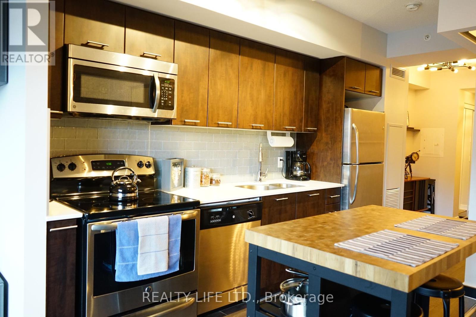 310 - 2220 Lake Shore Boulevard W, Toronto, Ontario  M8V 0C1 - Photo 7 - W11984643
