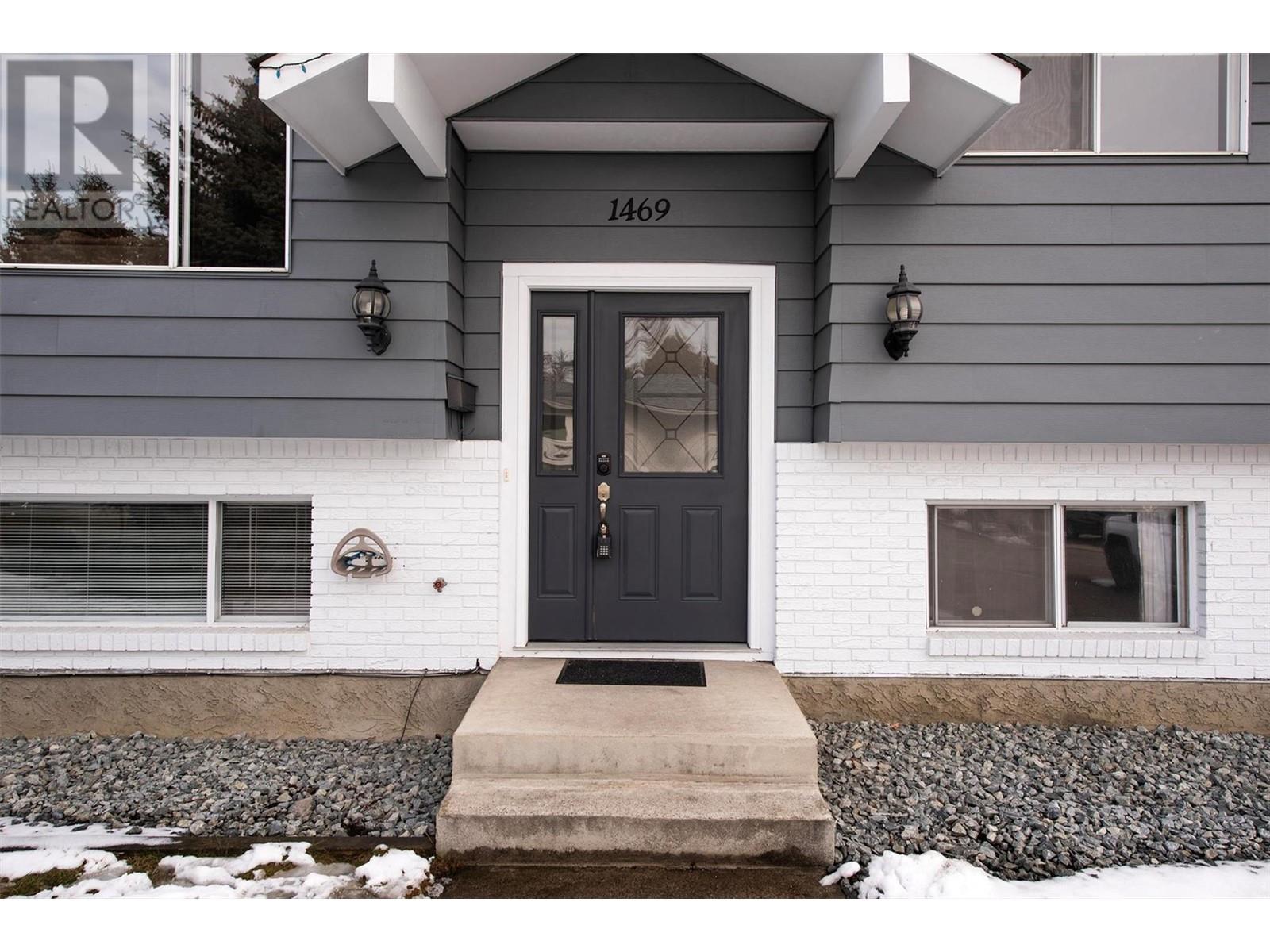 Property at 1469 Denver Road image 4