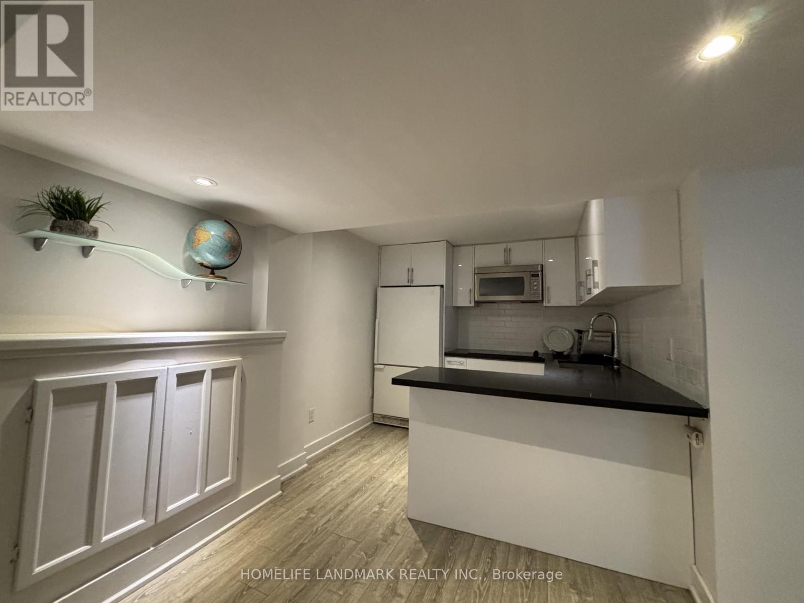 Lower - 342 Lees Lane, Oakville, Ontario  L6L 4S3 - Photo 1 - W11987409