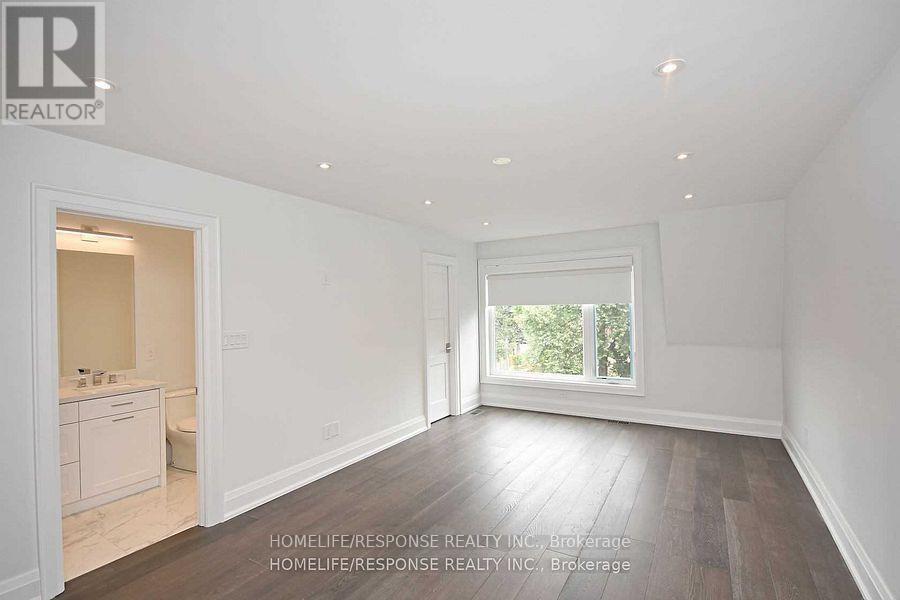 14a Pine Avenue N, Mississauga, Ontario  L5H 2P8 - Photo 8 - W11987450