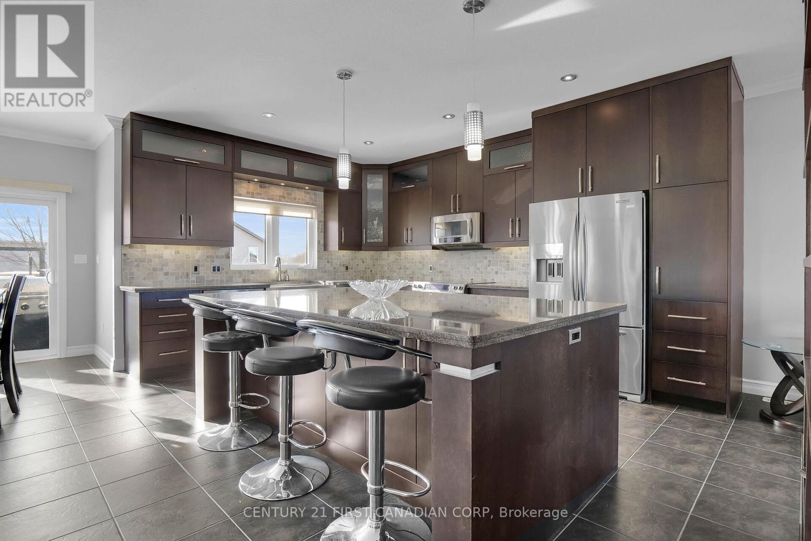 Property at 1187 POPPY COURT image 4