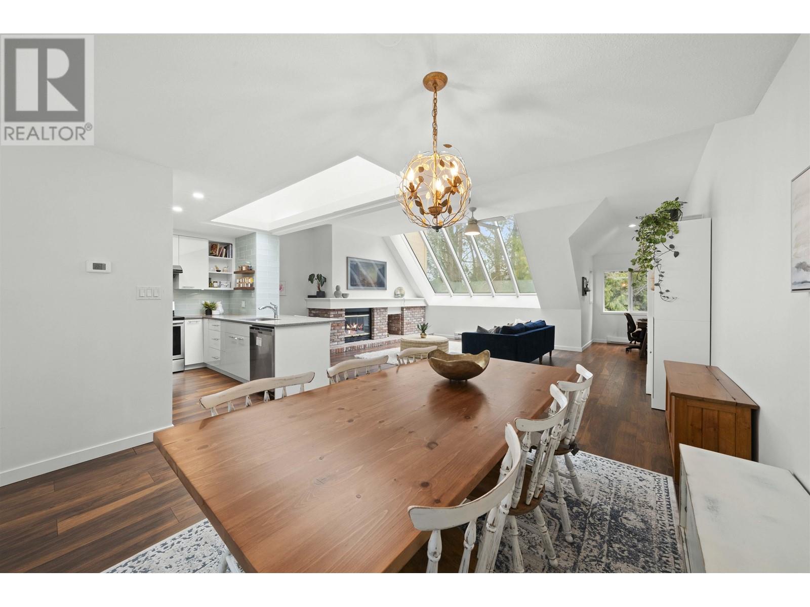 Listing Picture 12 of 40 : 35 3960 CANADA WAY, Burnaby / 本拿比 - 魯藝地產 Yvonne Lu Group - MLS Medallion Club Member